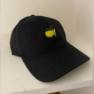NWT women’s black golf masters hat 2022
